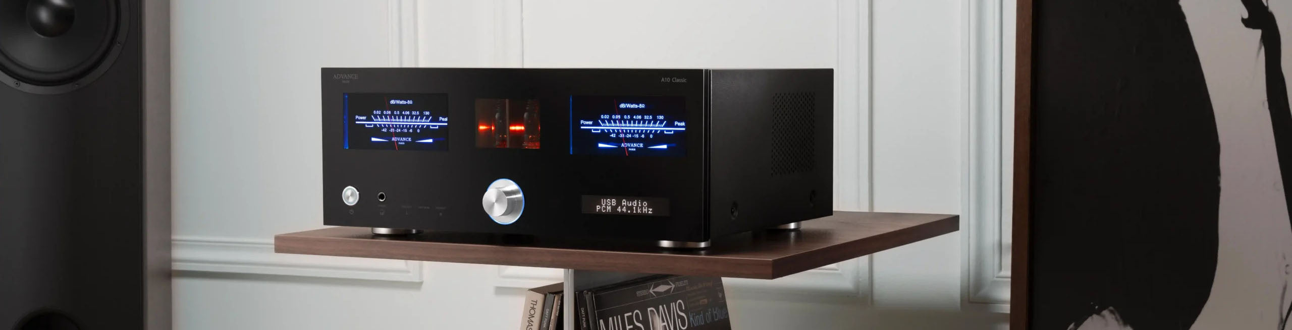 Hybrid Integrated Amplifiers.