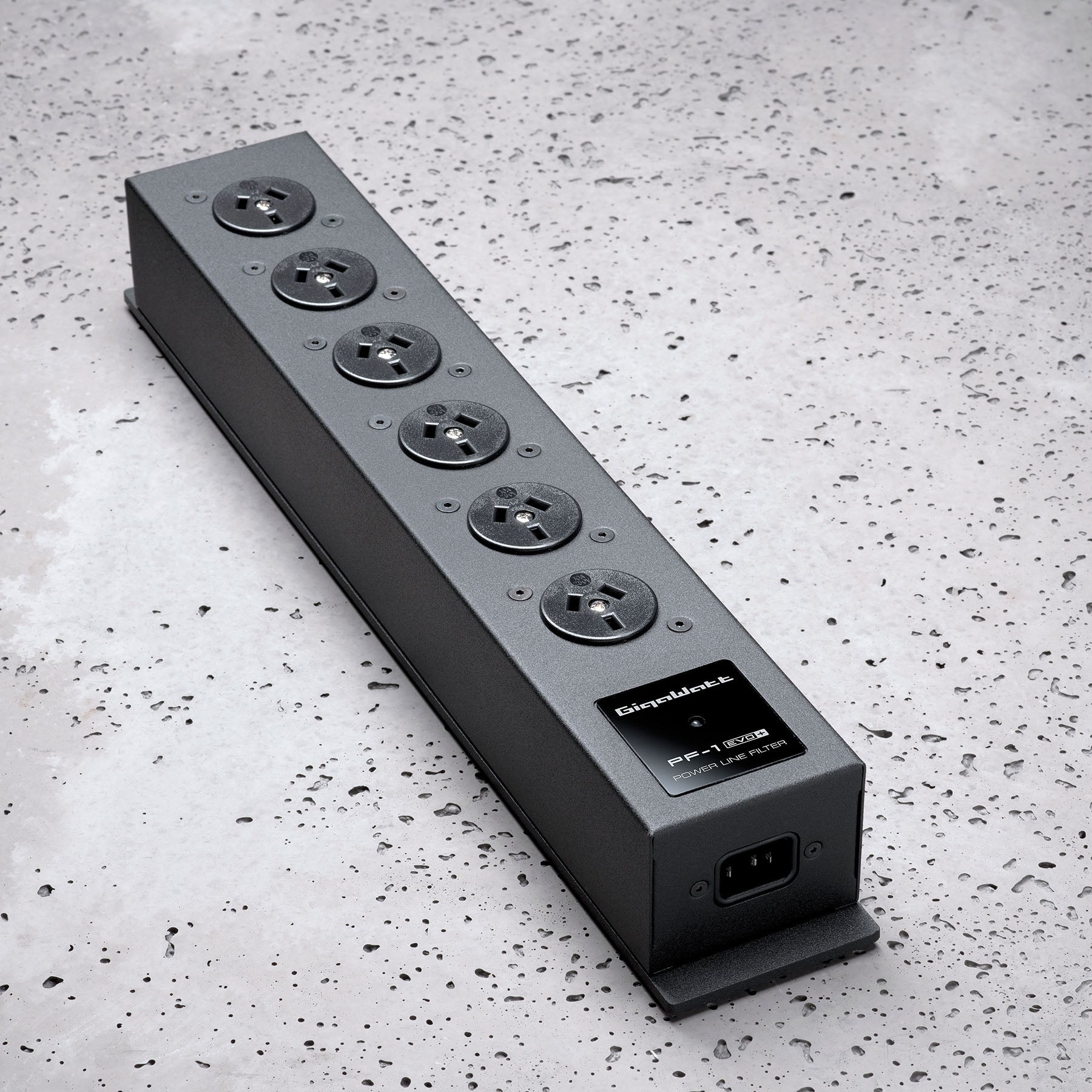 GigaWatt PF-1 EVO+ Filtering Power Strip