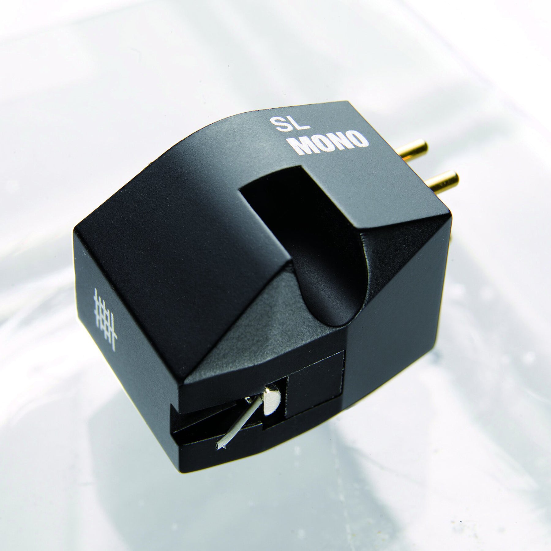 Hana SL Mono Low Output with Nude Natural Diamond Shibata Stylus