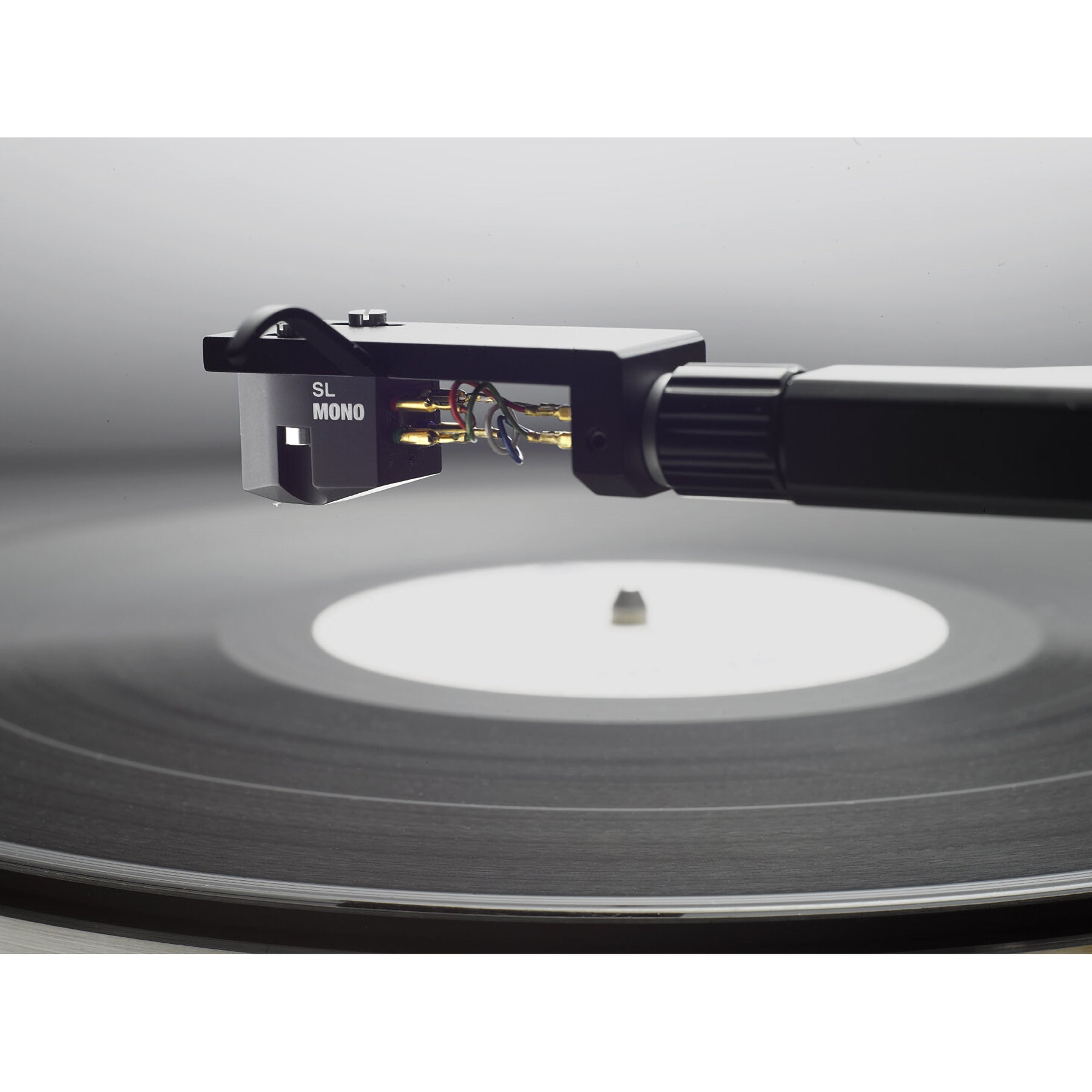 Hana SL Mono Low Output with Nude Natural Diamond Shibata Stylus