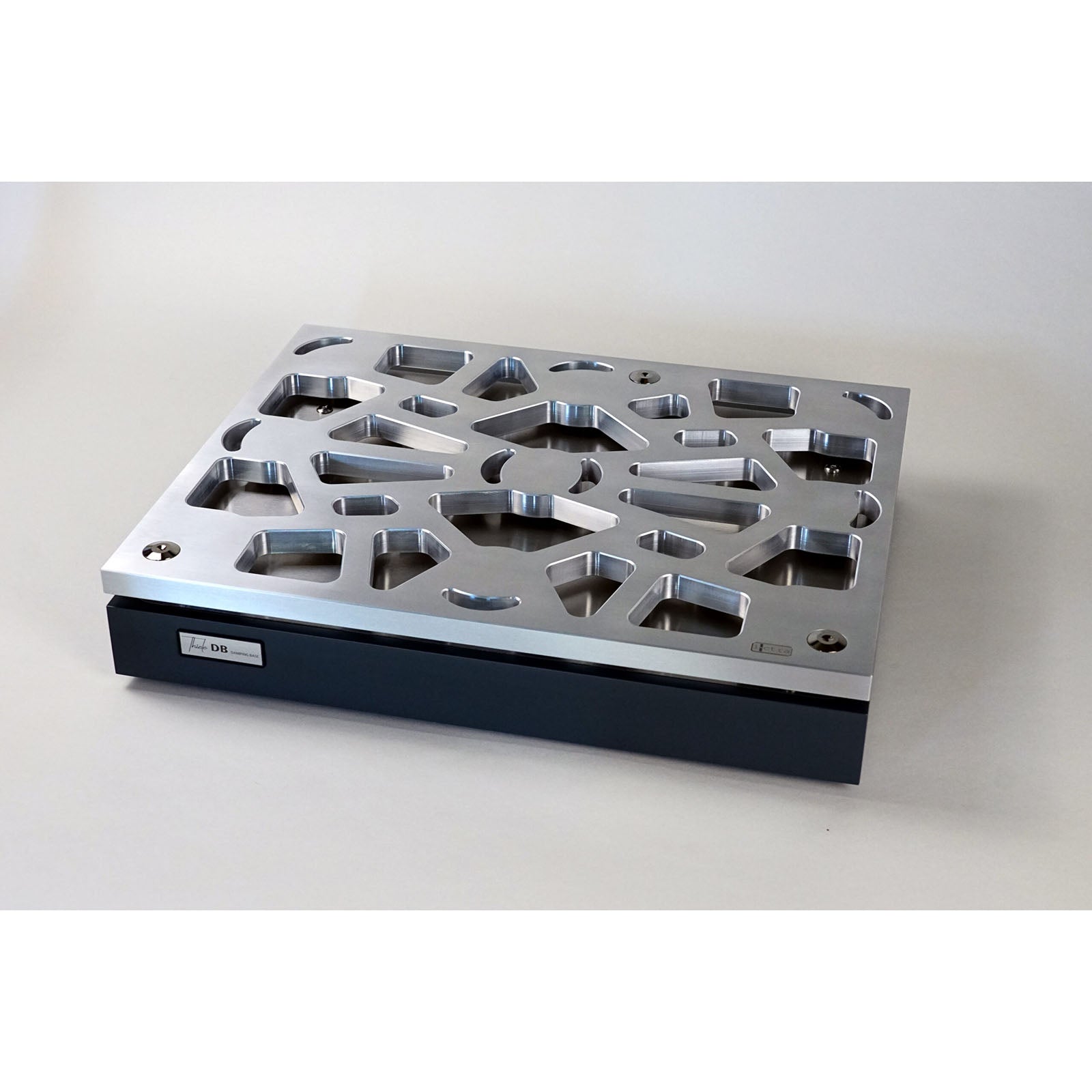Thiele TT01 Zero Tracking Error Turntable
