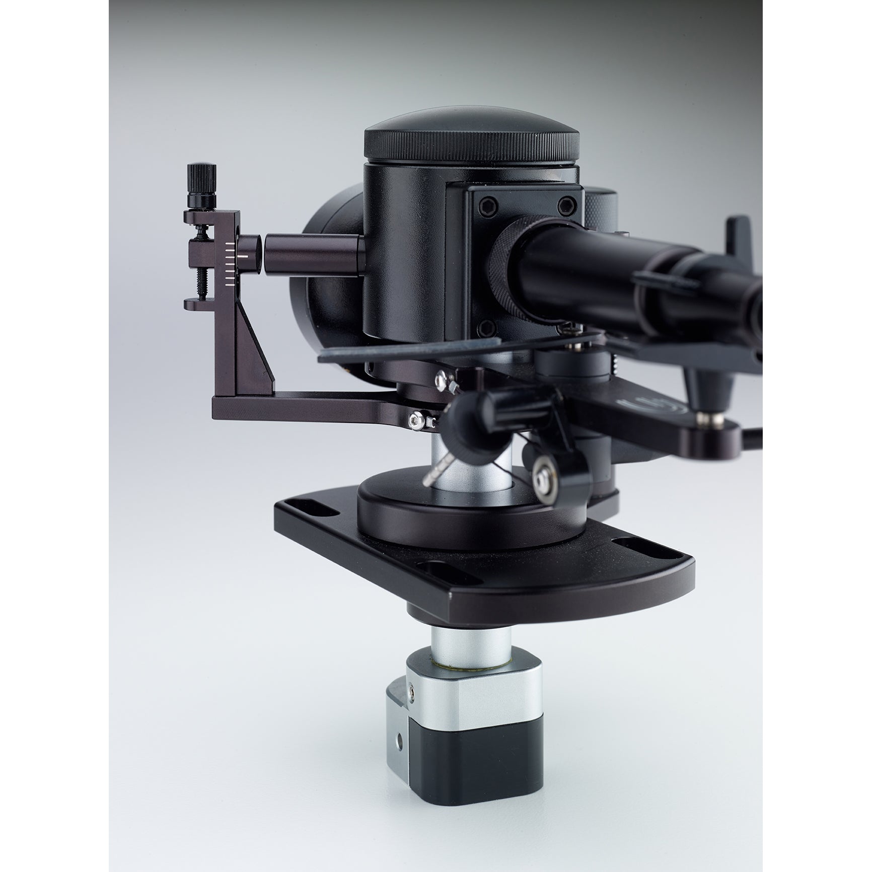 Graham Engineering Phantom III 10-inch Reference Tonearm with SME Base and Without Tonearm Cable