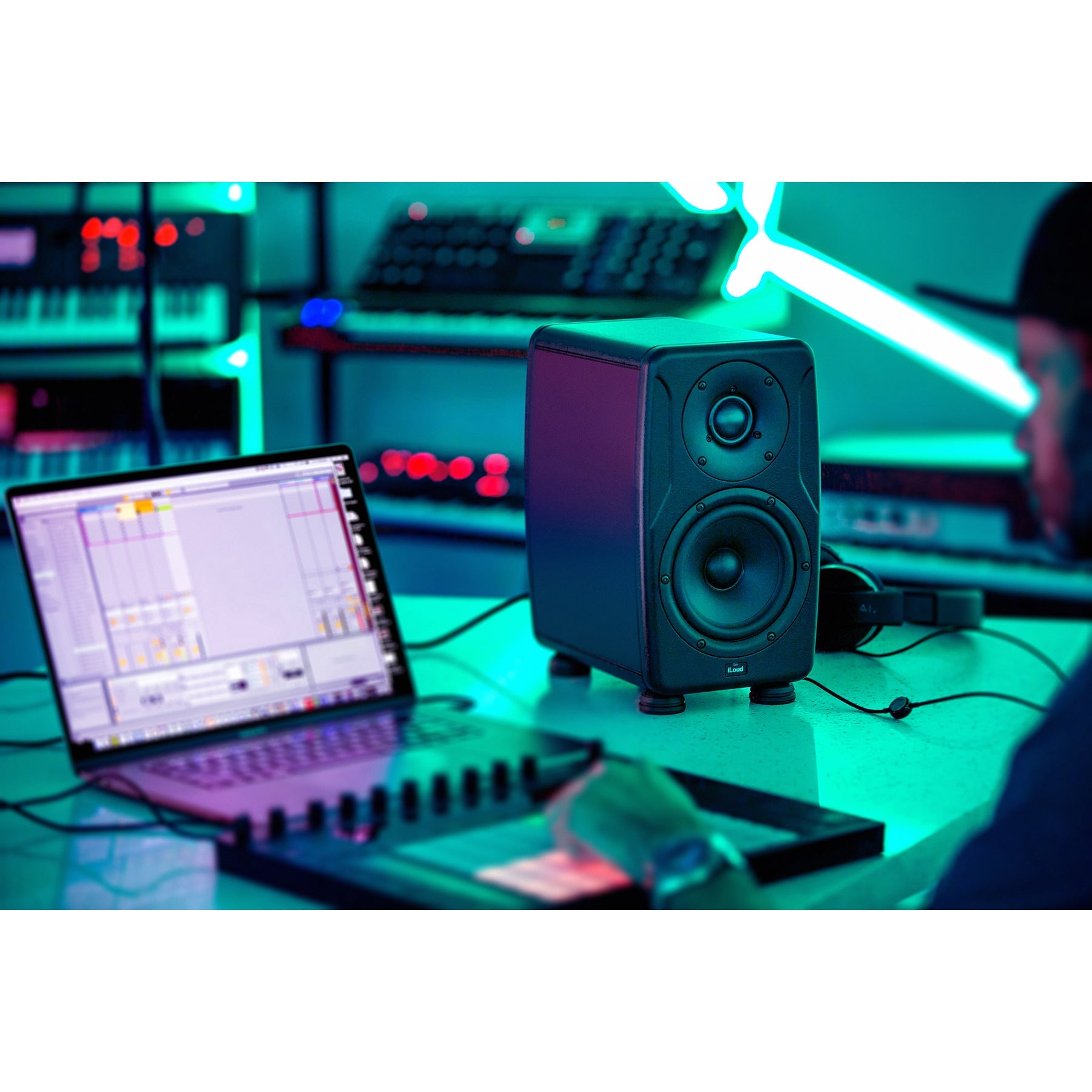 IK Multimedia iLoud Precision MTM Active 2-way 175W Dual 5 inch Studio Monitor (pair)