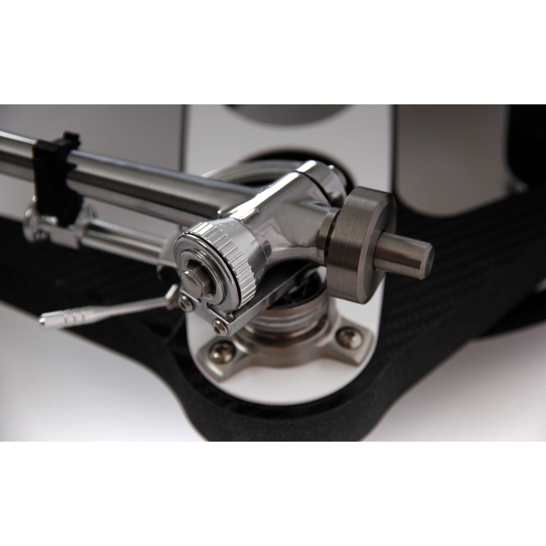 Rega Naia Turntable