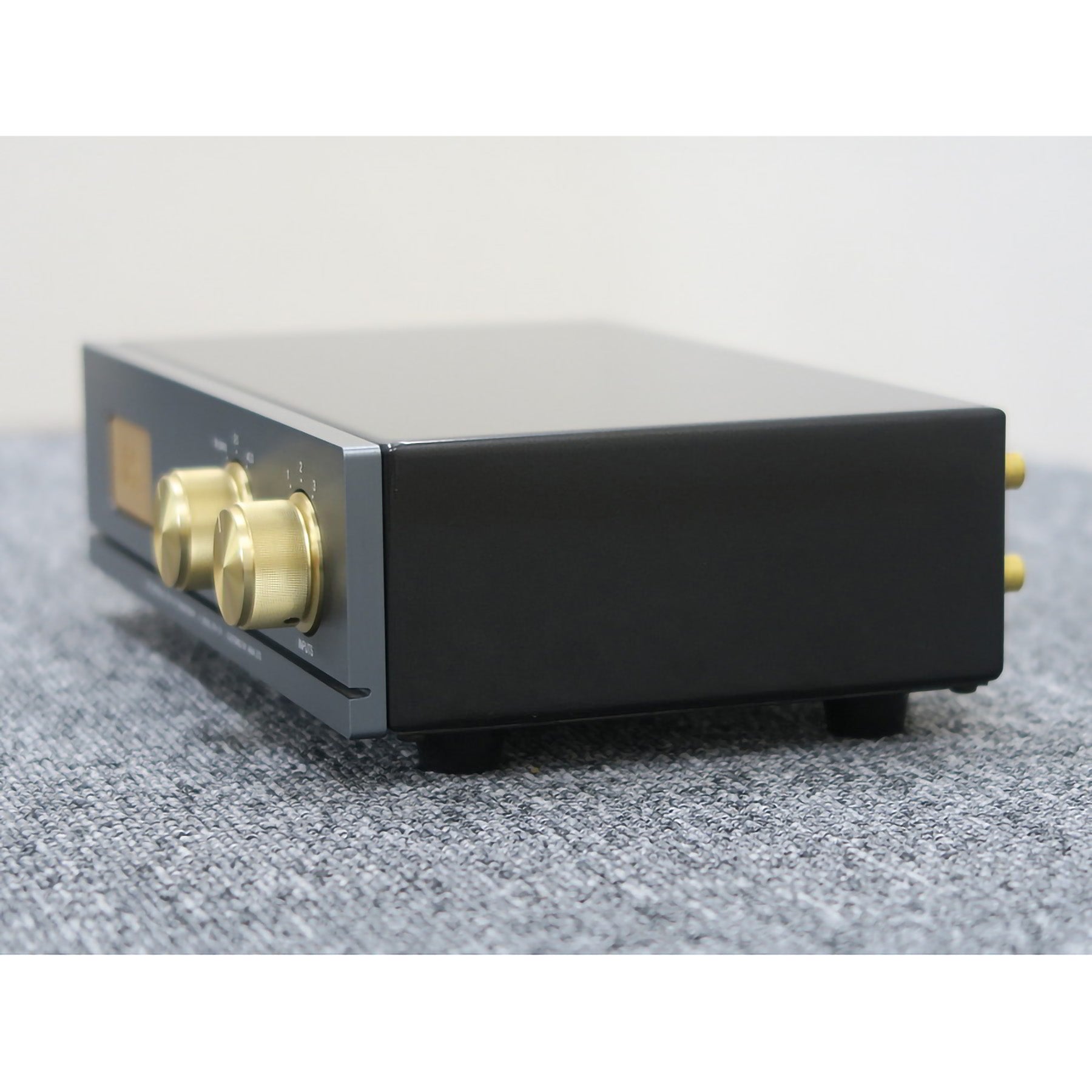 Air Tight ATH-2 Reference MC Step-Up Transformer with Input Selector