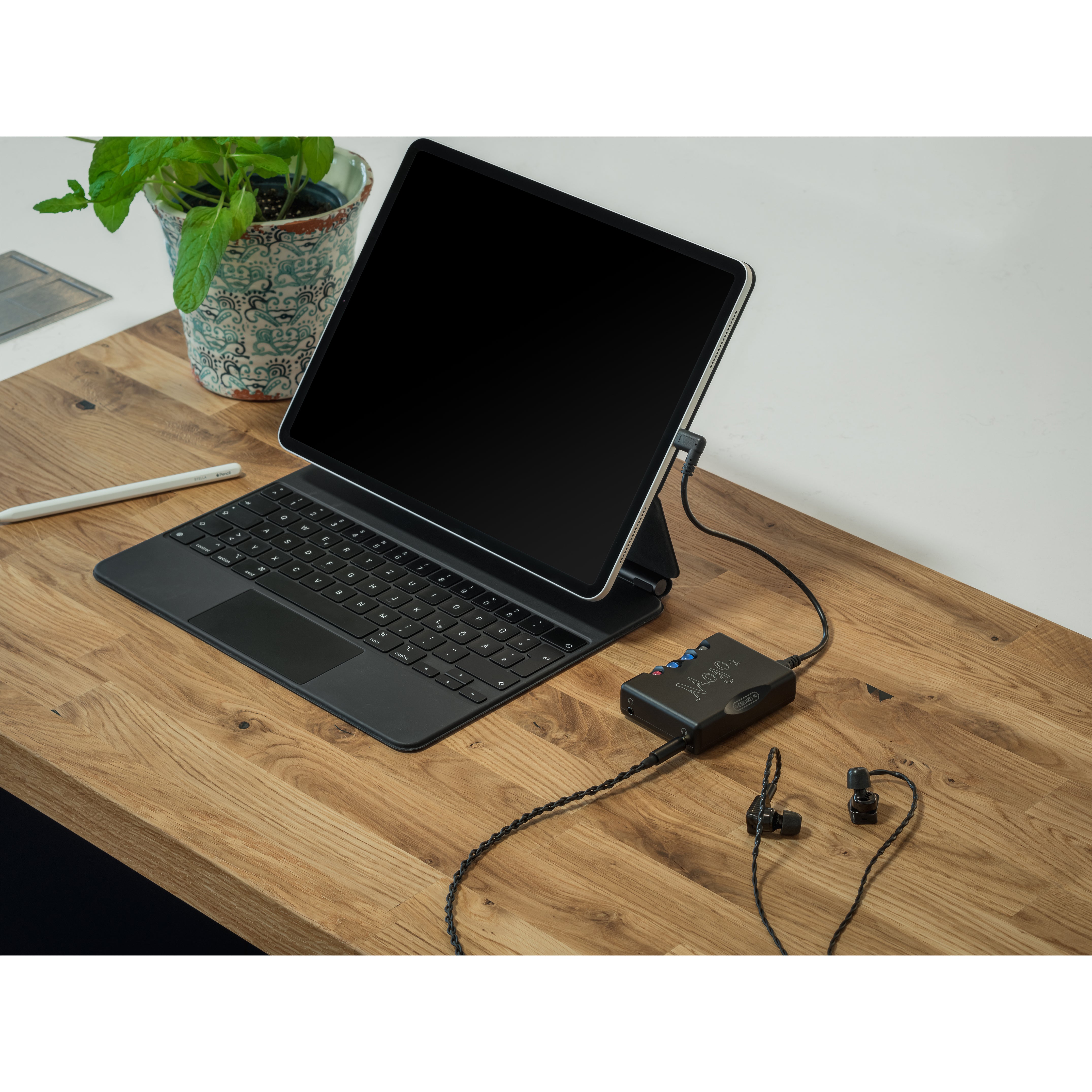 Chord Mojo 2 Portable DAC/Headphone Amplifier - New version