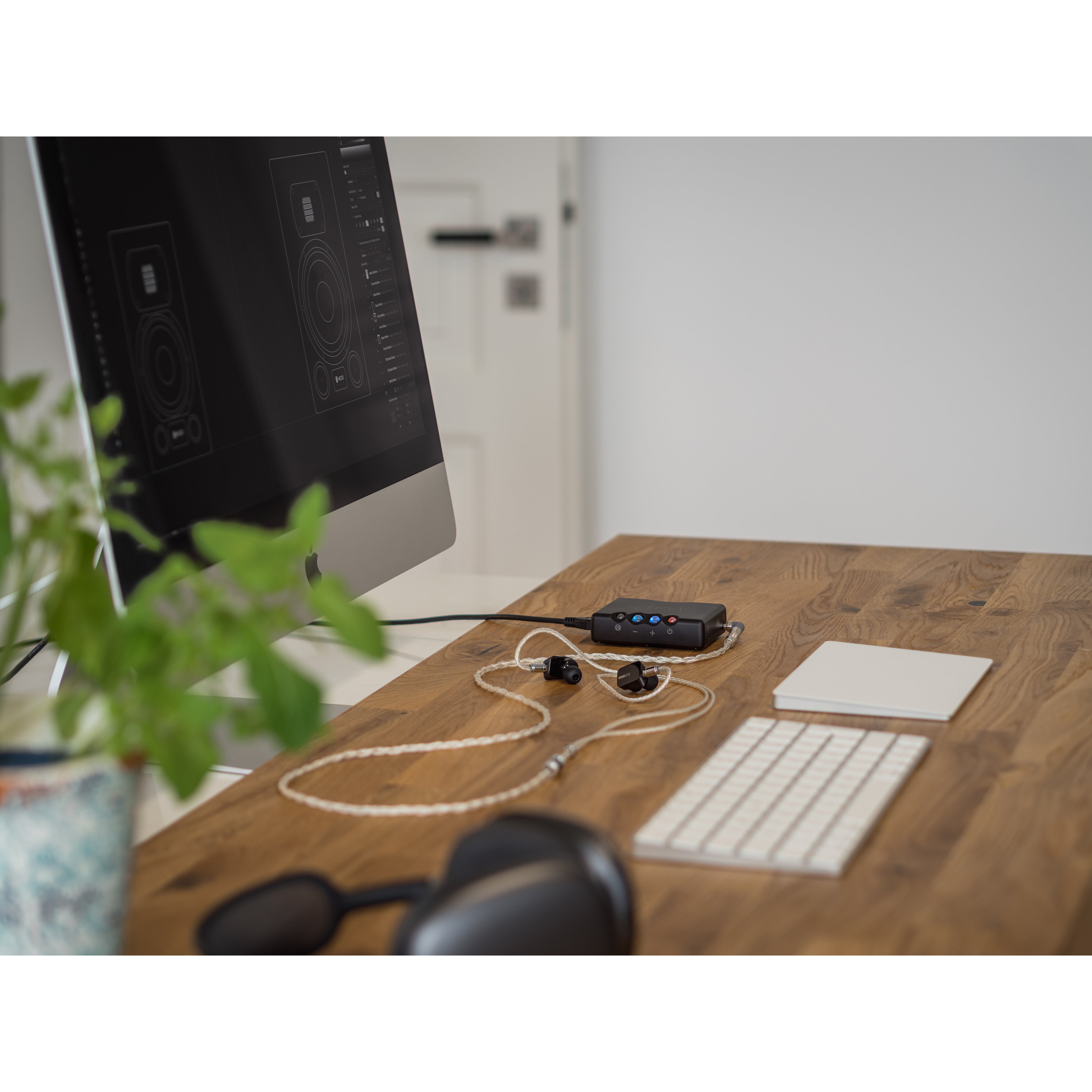 Chord Mojo 2 Portable DAC/Headphone Amplifier - New version