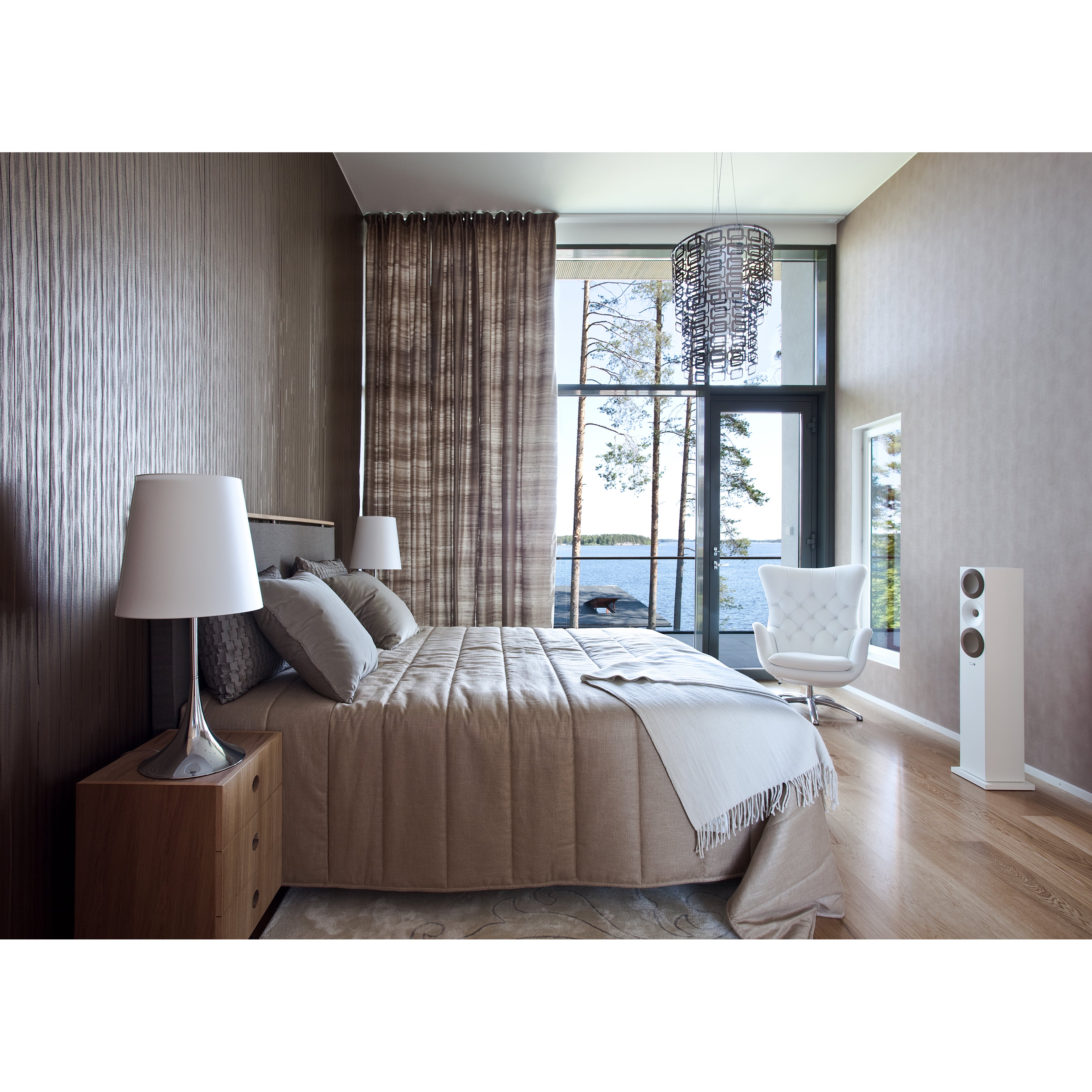 Amphion Helium520 FloorStanding Speakers (pair) - Full White