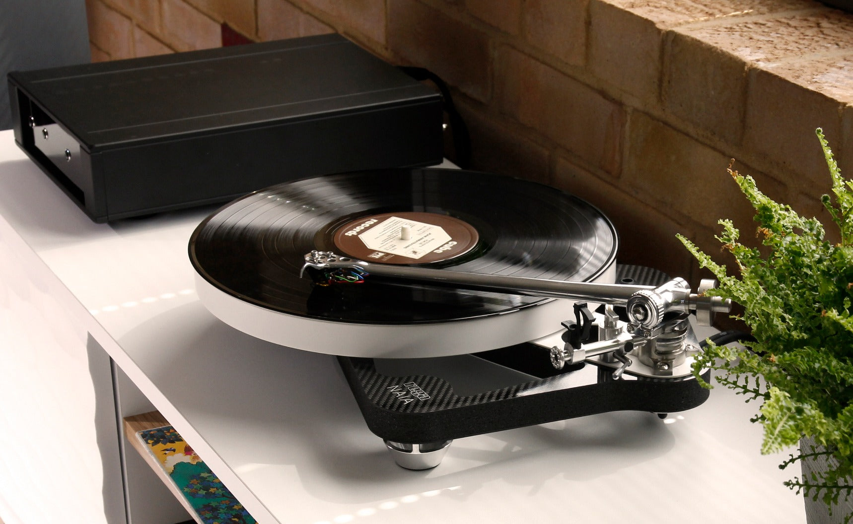Analogue Sources.