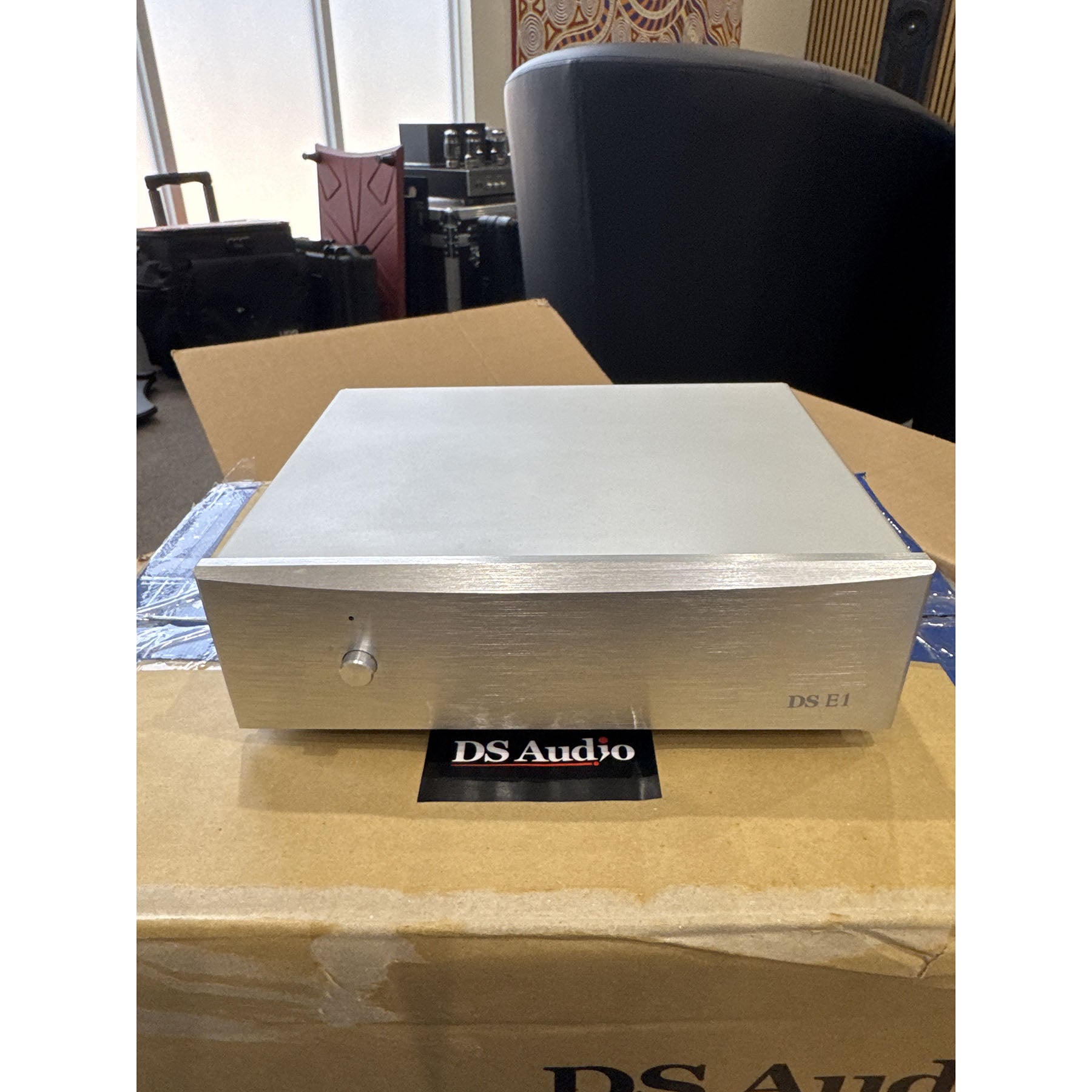 [Trade-in] AMG Giro MkII Turntable Package – with 9W2 Tonearm and DS Audio DSE1 Cartridge