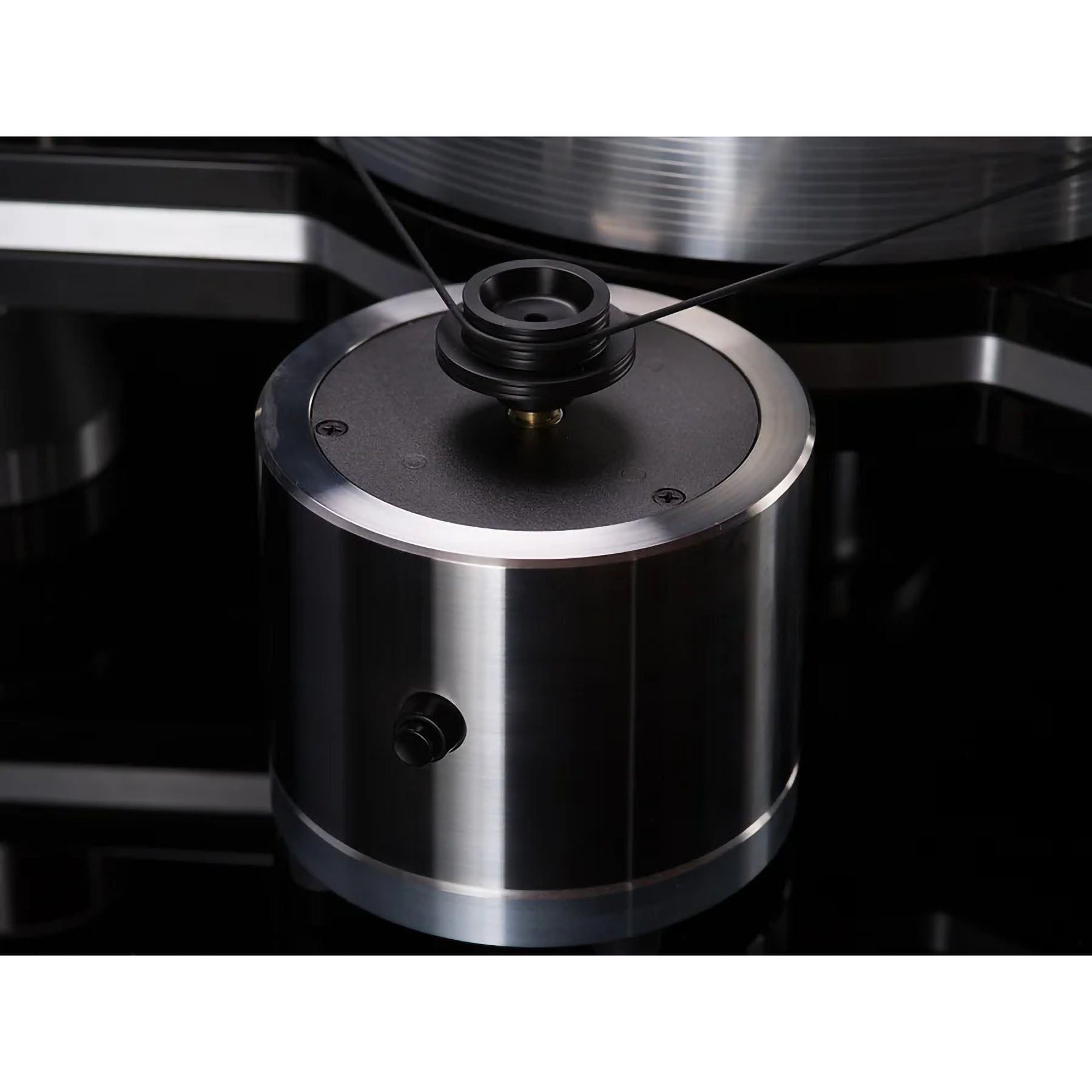 VPI Avenger Turntable