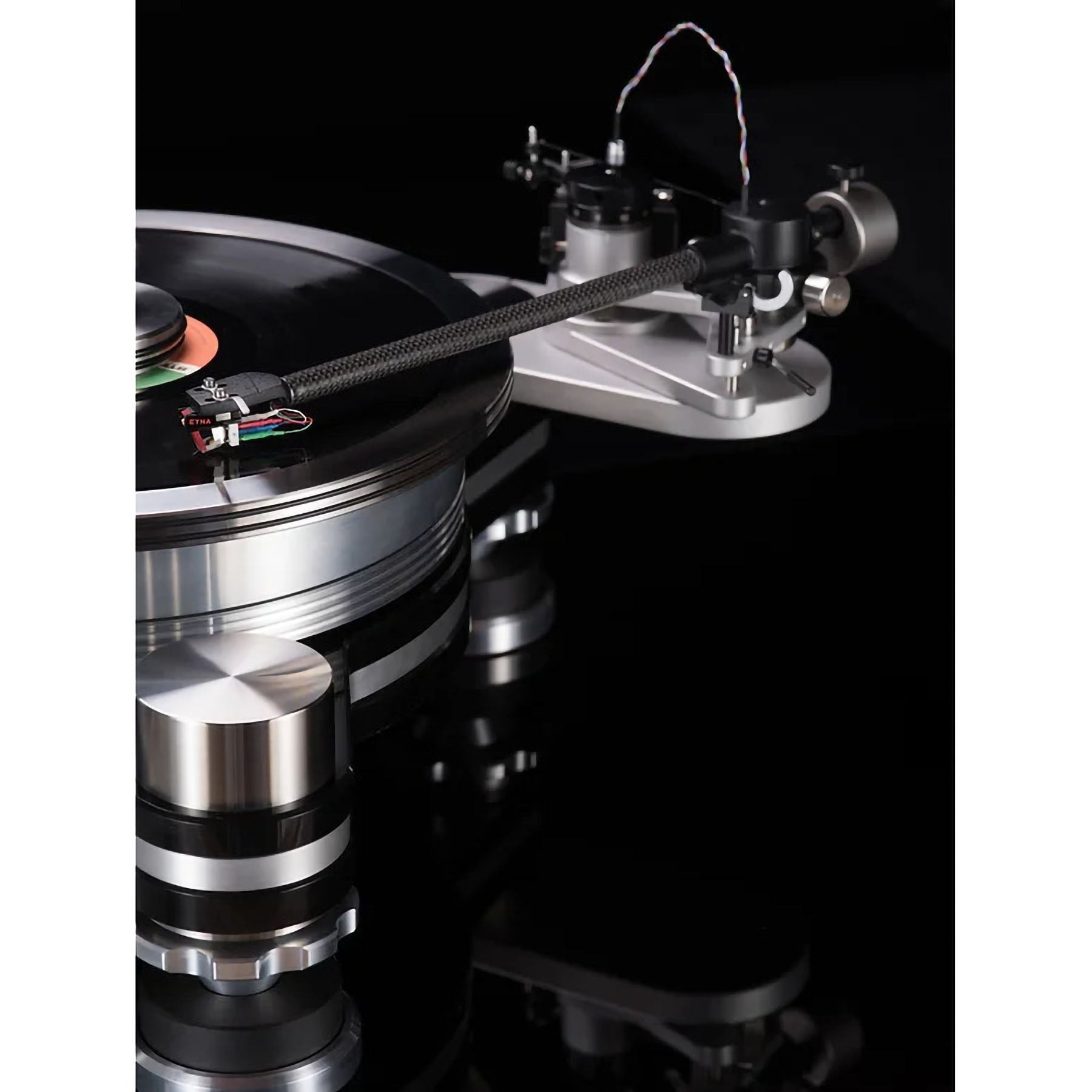 VPI Avenger Reference Turntable