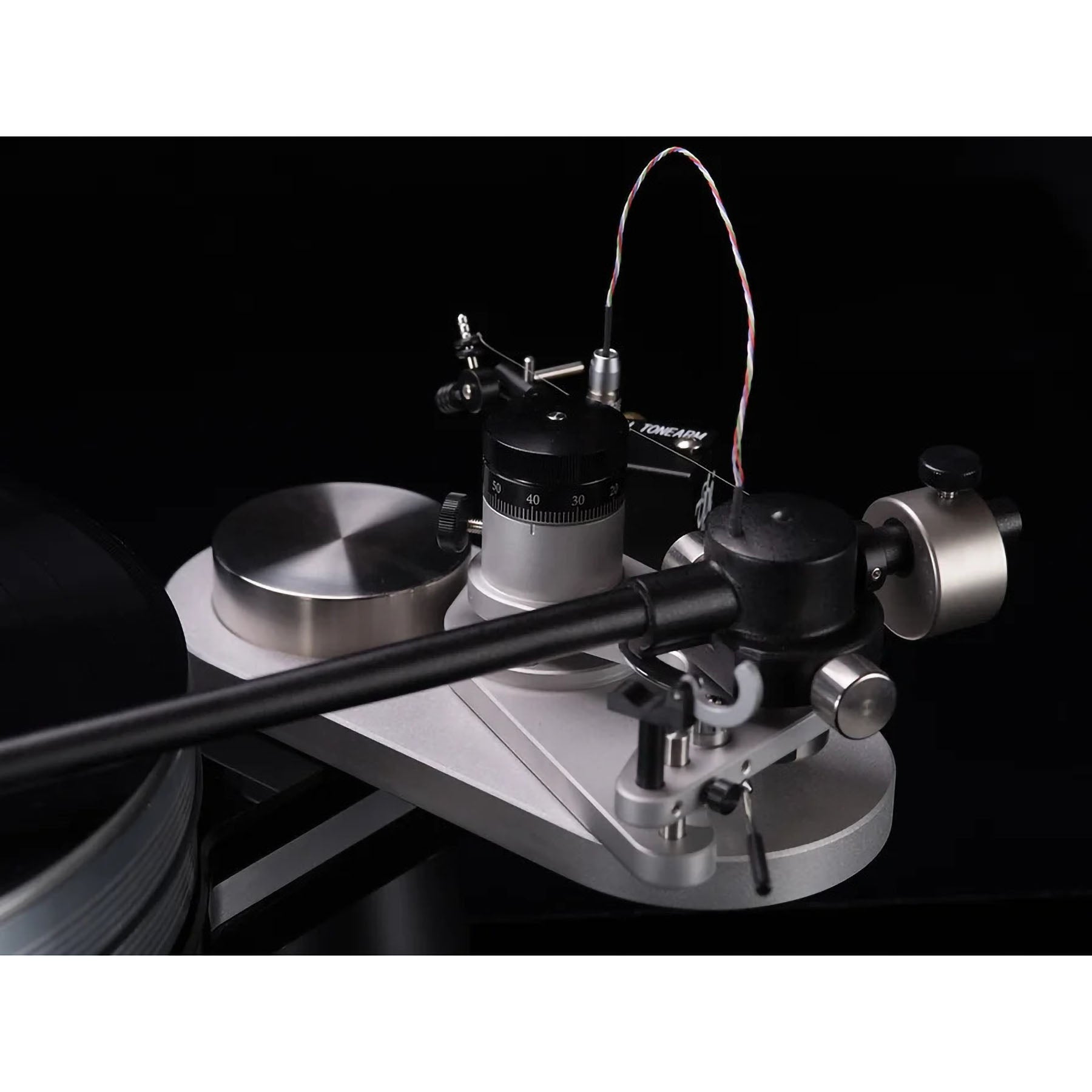 VPI Avenger Turntable