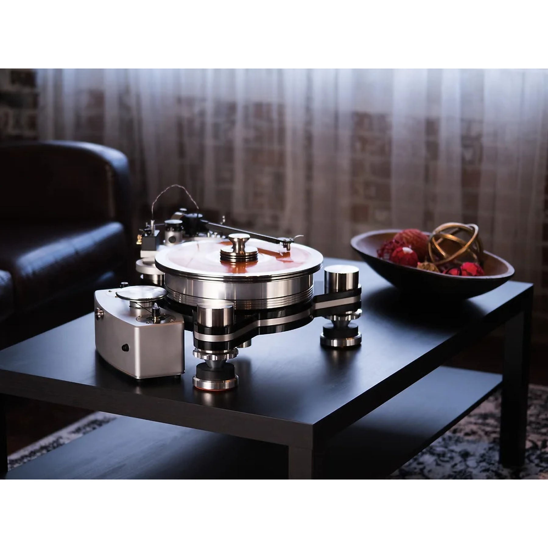 VPI Avenger Reference Turntable