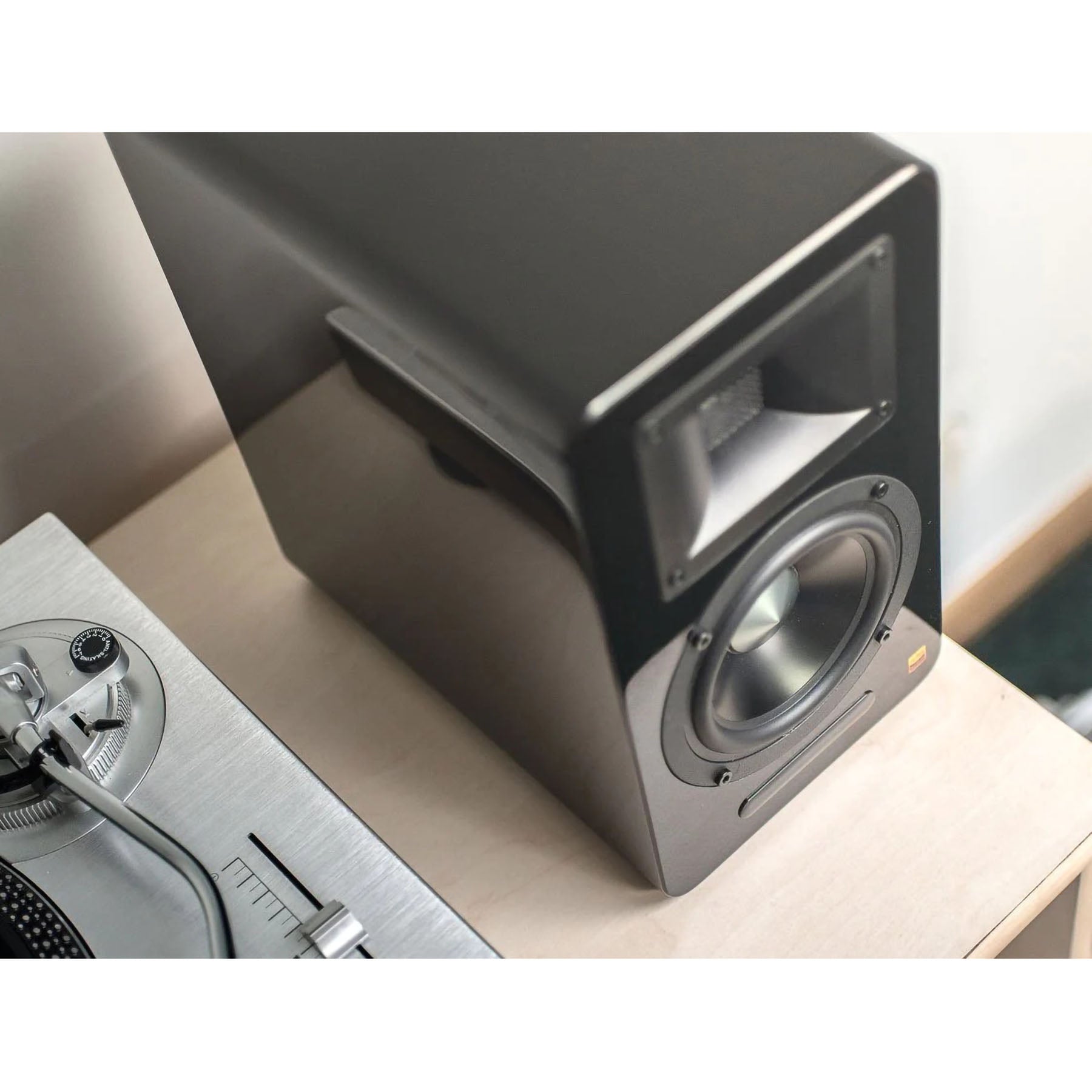 Airpulse A100 Active Bluetooth Speakers with Hi-Res Audio - Black [ex-demo]