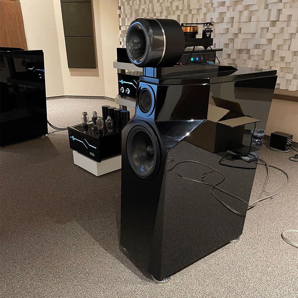 Cessaro Horn Acoustics Mendelssohn Horn Loaded 3-Way Speaker System with Level Adjust and Feet