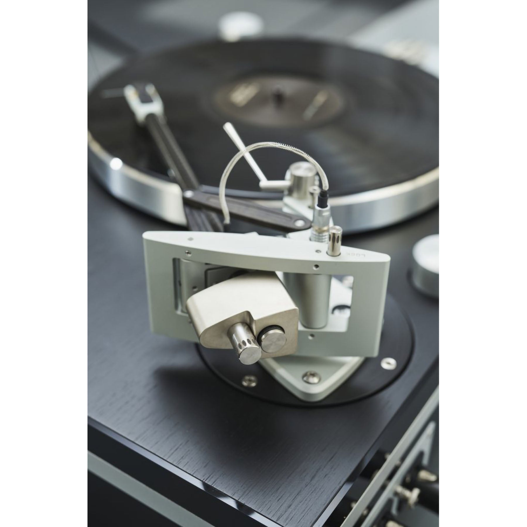 Thiele TA01 Tonearm
