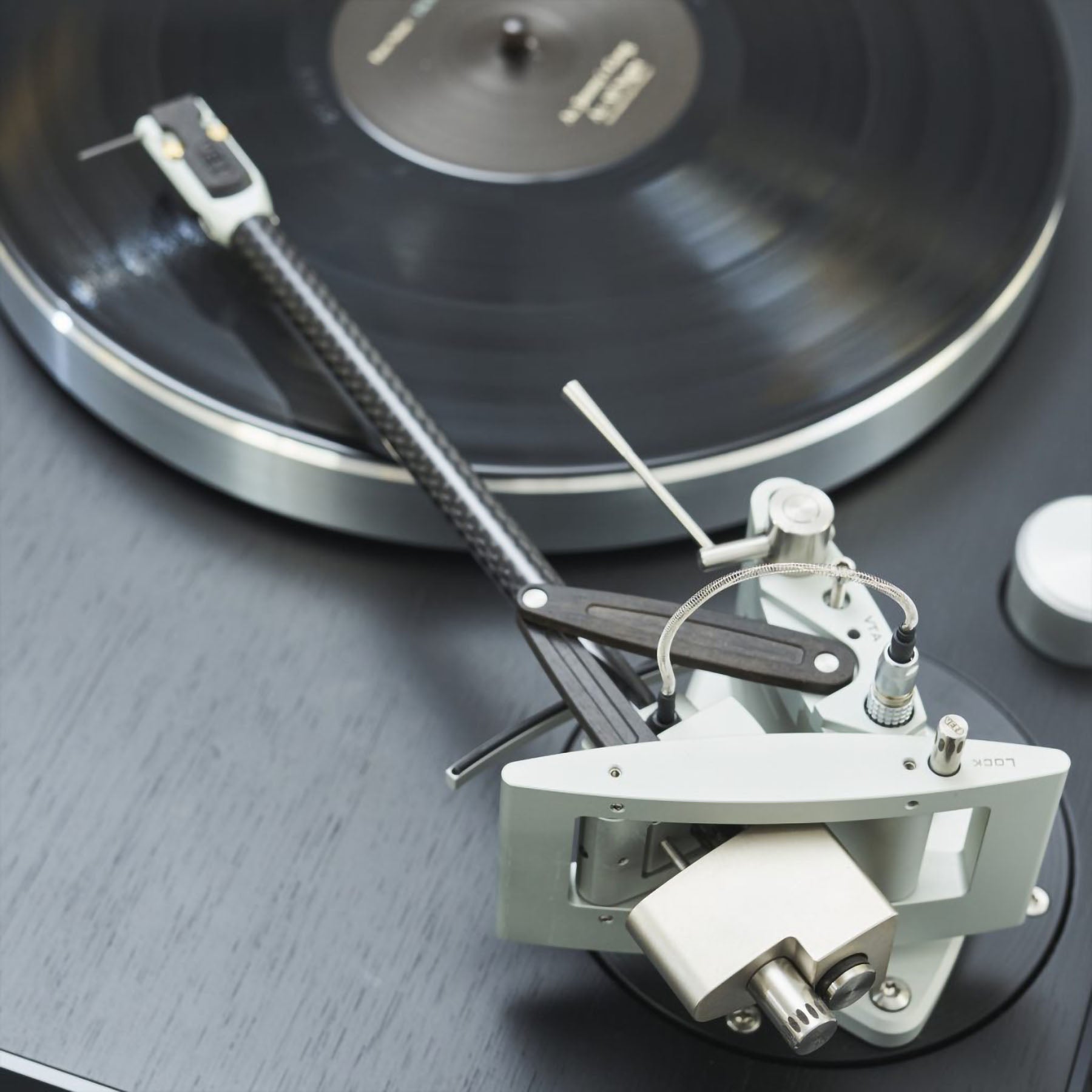 Thiele TA01 Tonearm