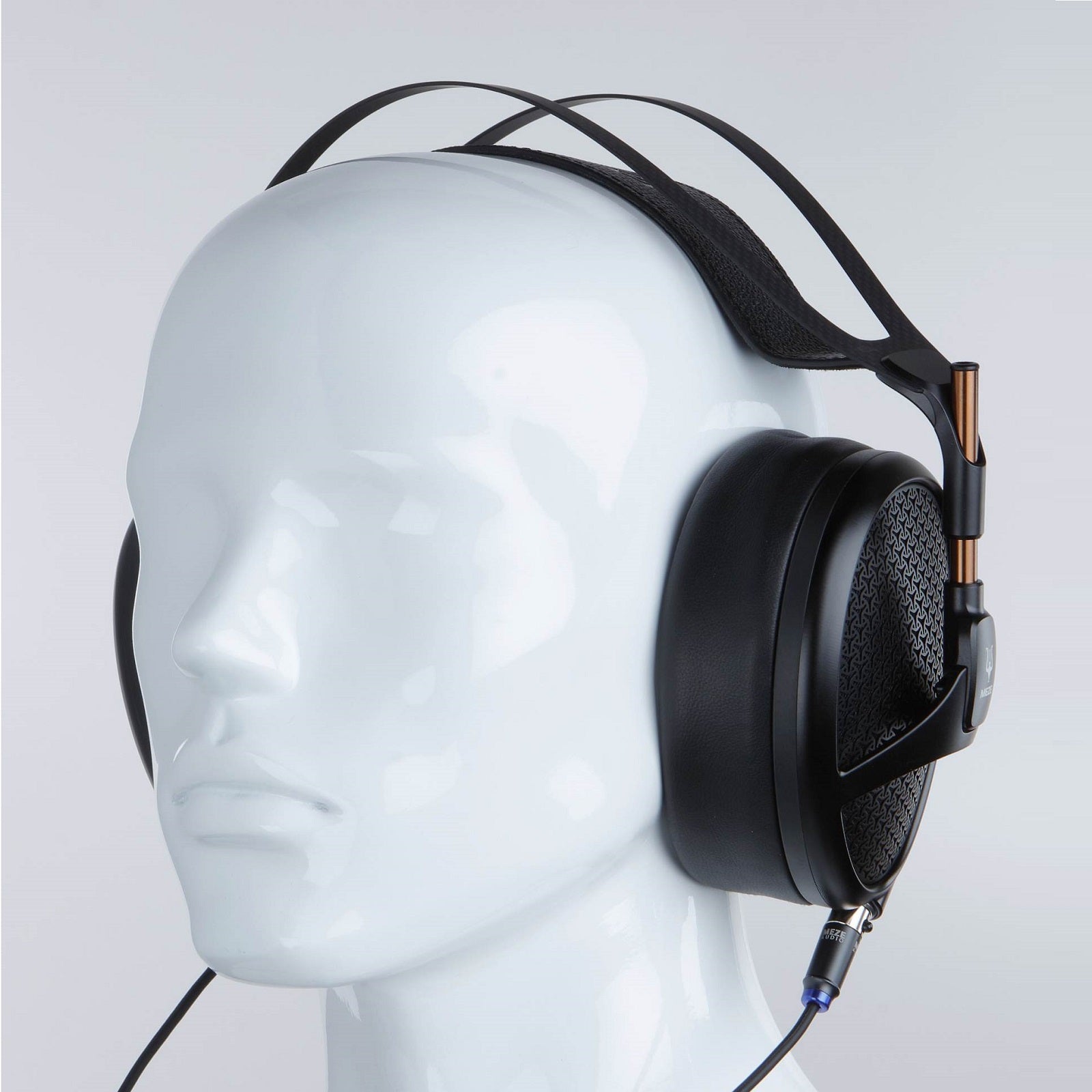 [Trade-in] Meze Audio EMPYREAN First Isodynamic Hybrid Array Headphone (complete in box)