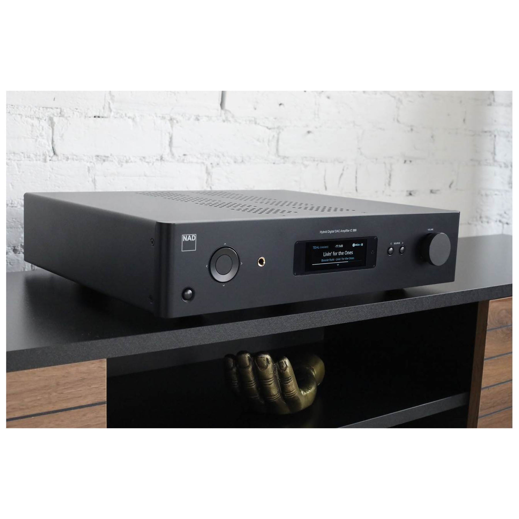 NAD C 389 Integrated Hybrid Digital DAC Amplifier