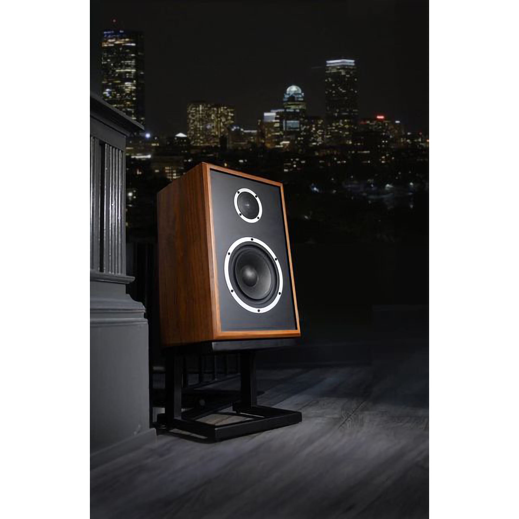 KLH Model Three Bookshelf Speakers - Pair