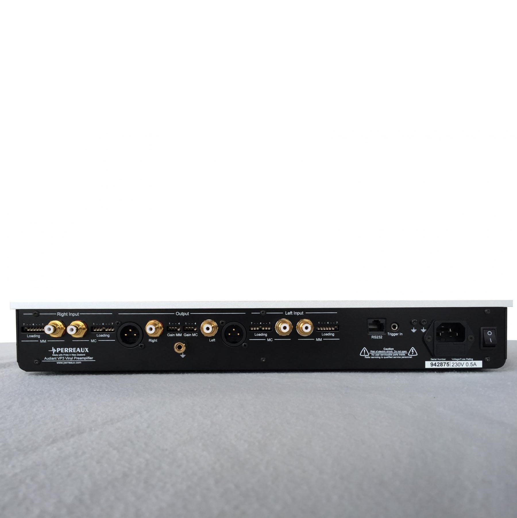 Perreaux VP3 Phono Stage - Black/Silver [ex-demo]
