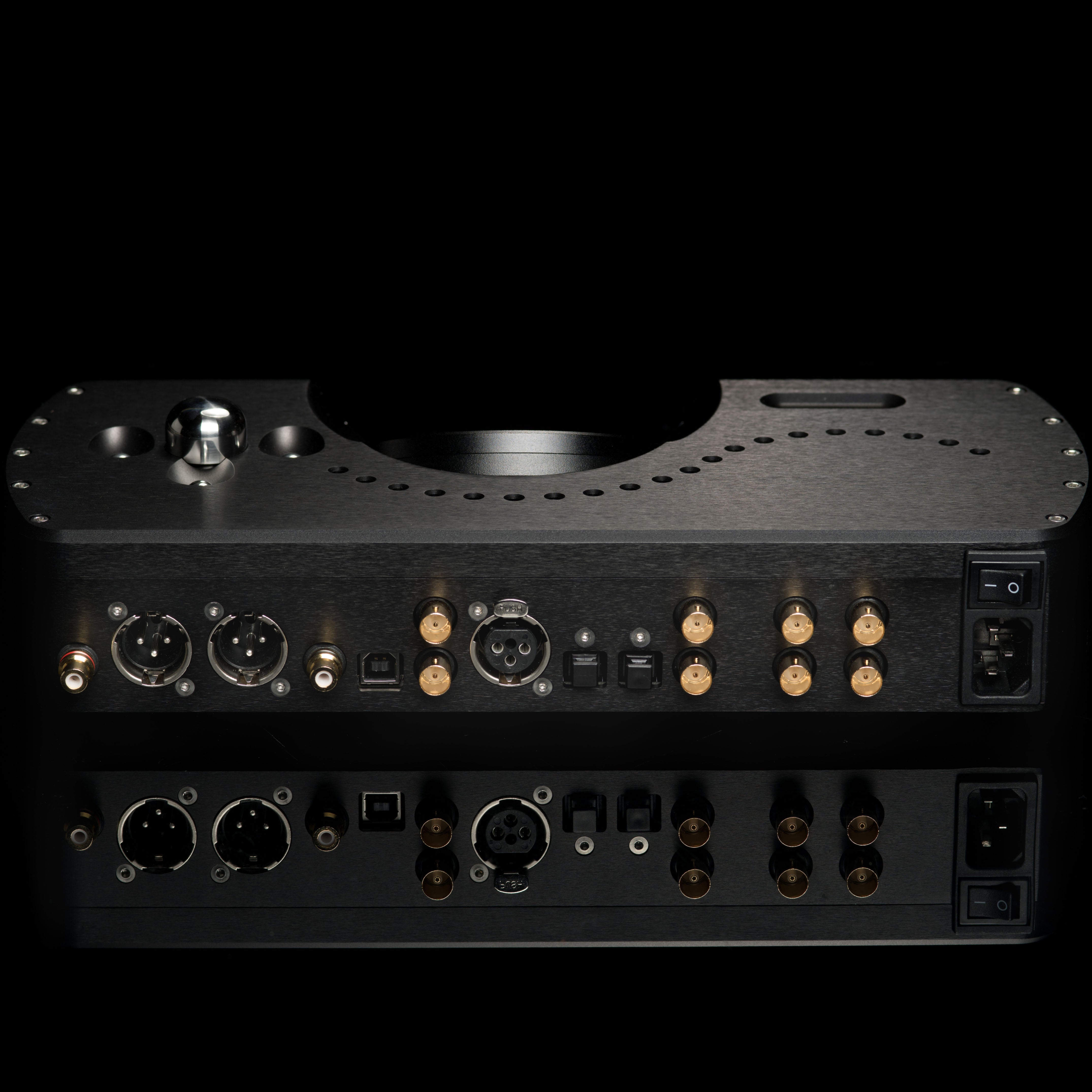 Chord Dave Reference Digital to Analogue Converter, Headphone Amplifier and Preamplifier
