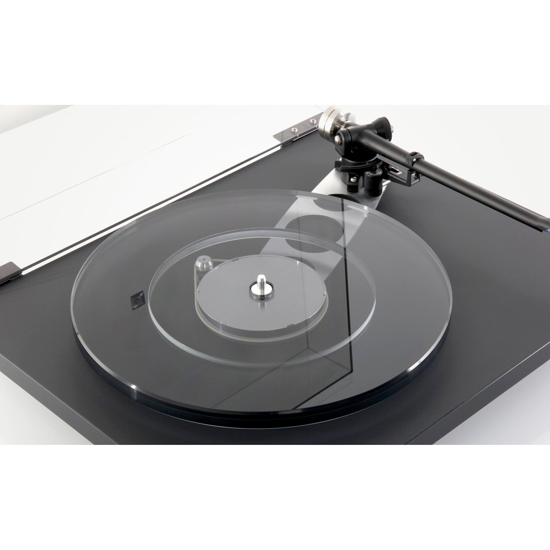 Rega Planar 6 Turntable